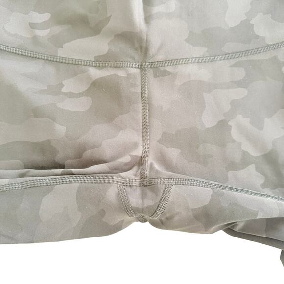 Lululemon Wunder Under Super High-Rise Tight Size 8 Black Camo 28" Discontinued - Picture 5 of 6